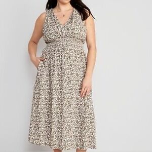 Floral Print Sleeveless Dress with pockets